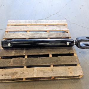 CAT GENUINE ACCESSORY 4956000