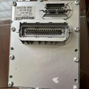 Mercedes-Benz 906 computer board 007 446  70 40