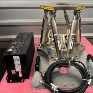 New Physik Instrumente PI H-840 G2A Precision Six Axis Platform+C-887 Controller