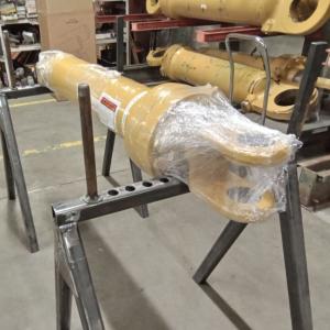 Rebuilt CYLINDER GRP LIFT RH 2424274