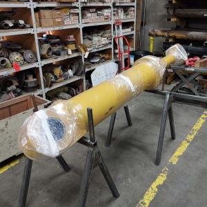 Rebuilt CYLINDER GRP TILT RH 1142820