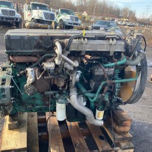 USED 2006 Volvo VED12D 395hp Diesel Engine w/EGR Emissions