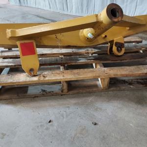 Used AXLE A  FRONT 2608700