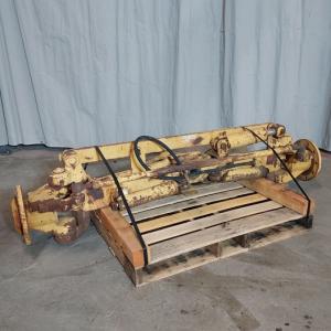Used AXLE GRP FRONT 1018075