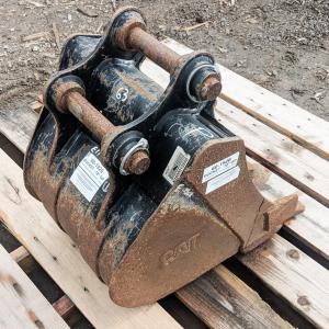Used BUCKET  18 GP 60-1926
