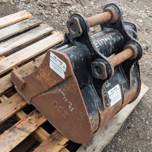 Used BUCKET  18 GP 60-1929
