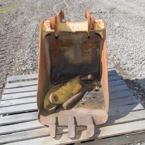 Used BUCKET  22 BACKHOE 60-0299