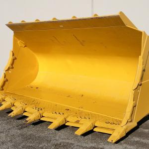 Used BUCKET SPADE ROCK 60-0369
