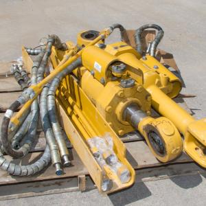 Used CYLINDER ARR DUAL TILT 8E3039