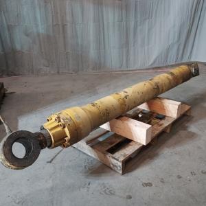 Used CYLINDER GRP BOOM 3891041
