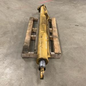 Used CYLINDER GRP BOOM 8I-5486