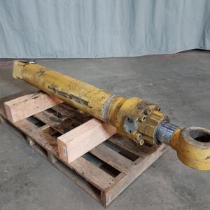 Used CYLINDER GRP COUNTERWEIGHT 1559197