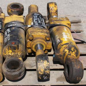Used CYLINDER GRP LOAD 1083591