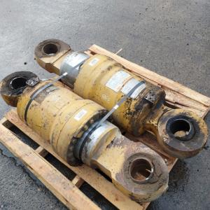 Used CYLINDER GRP SUSPENSION REAR 1072860