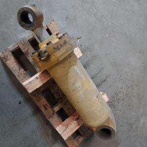 Used CYLINDER GRP TILT 1882445