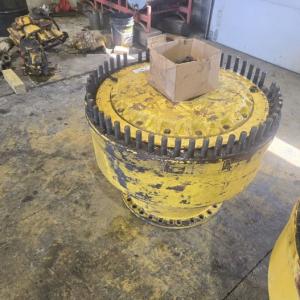 Used FINAL DRIVE KM-4272212002